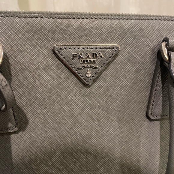 Authentic Saffiano Leather Prada Purse - Picture 12 of 12